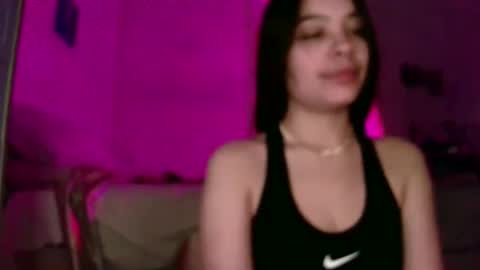 Snapshot of sweetieslikebutter chatting on December 15, 10:26 pm Blu Sweets online show from December 15, 10:26 pm