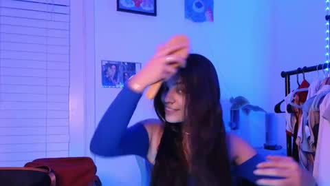 Snapshot of sweetieslikebutter chatting on October 5, 3:16 am Blu Sweets online show from October 5, 3:16 am