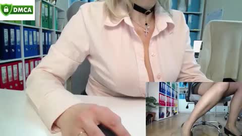 Sweetiilover online show from April 16, 5:30 am