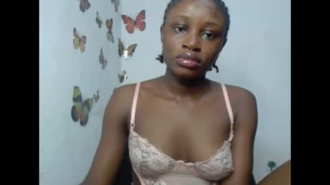 Snapshot of sweetjuicyclit chatting on July 13, 10:23 pm zuri online show from July 13, 10:23 pm