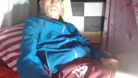 Snapshot of sweetlatinakim chatting on October 1, 9:48 am Camilo online show from October 1, 9:48 am