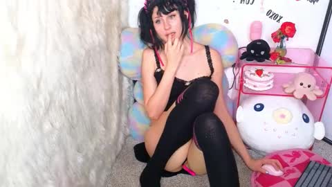 Sweet Laumina online show from January 10, 6:15 am