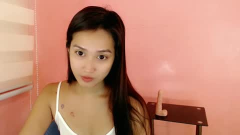 Snapshot of sweetleah_1998 chatting on January 21, 3:04 am Leah online show from January 21, 3:04 am