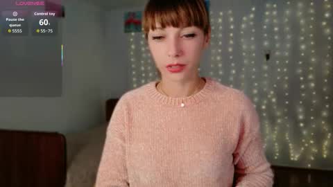 Snapshot of sweetledyselin chatting on September 25, 3:16 pm SweetLedySelin online show from September 25, 3:16 pm