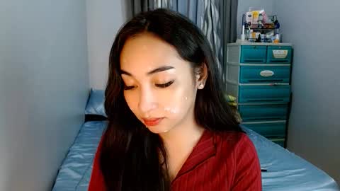 Snapshot of sweetlilly_18 chatting on January 12, 5:34 am Lilly online show from January 12, 5:34 am