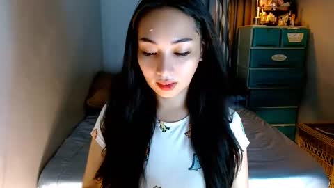 Snapshot of sweetlilly_18 chatting on January 14, 2:39 am Lilly online show from January 14, 2:39 am