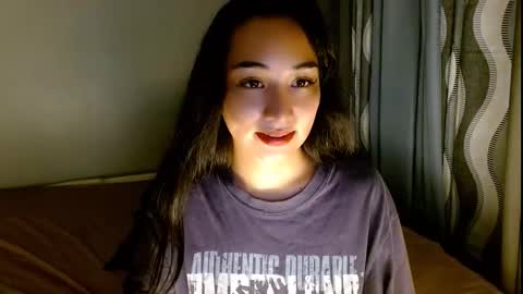 Snapshot of sweetlilly_18 chatting on March 2, 5:08 am Lilly online show from March 2, 5:08 am