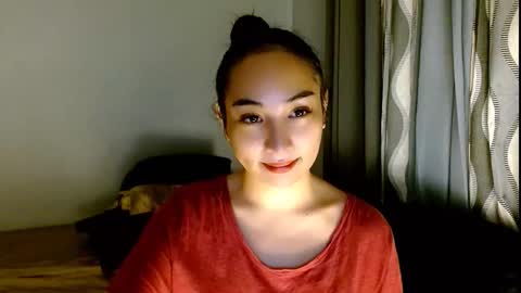 Lilly online show from March 25, 4:40 am