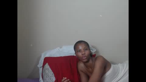 sweetlipss_ online show from September 11, 11:49 pm