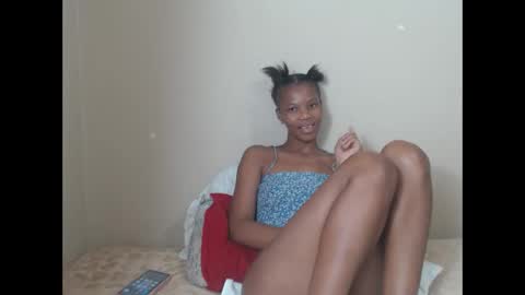 sweetlipss_ online show from September 19, 6:59 am