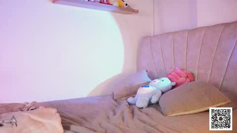 Venus online show from March 10, 10:15 pm