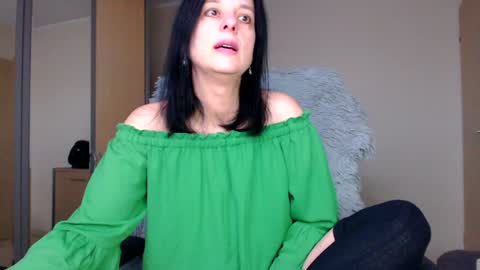JenJenny online show from December 4, 9:29 am