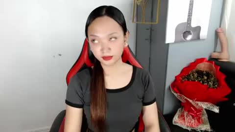 lilcherry online show from July 12, 8:27 am