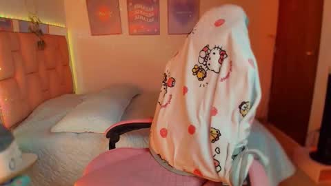 SweetLune online show from February 10, 11:09 pm