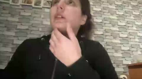 Snapshot of sweetmandyy chatting on December 5, 4:12 pm sweetmandyy online show from December 5, 4:12 pm