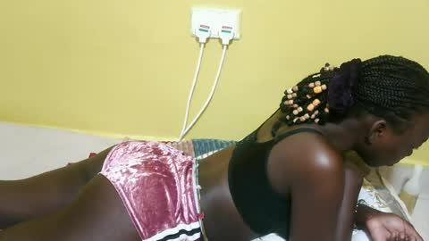 Maya online show from March 25, 7:25 am