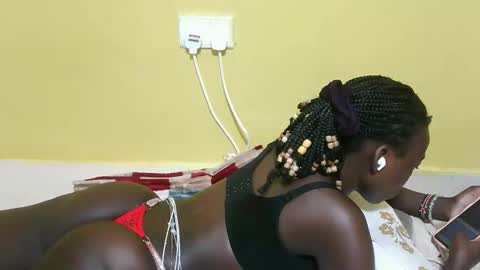 Maya online show from April 7, 8:26 am