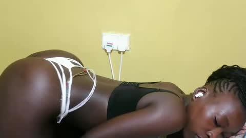 Maya online show from April 11, 1:32 am