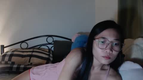 sweetmeeoowe_69 online show from March 22, 7:28 pm