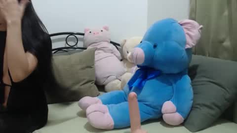 sweetmeeoowe_69 online show from April 8, 4:07 pm