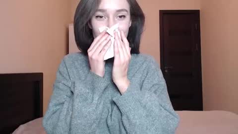 Mia online show from January 12, 8:03 pm