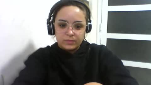sweetmoonns2 online show from October 17, 11:51 pm