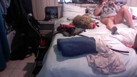 Snapshot of sweetnsexy95 chatting on December 9, 10:52 pm WeAim2PZzz online show from December 9, 10:52 pm