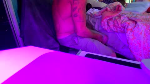 Snapshot of sweetnsexy95 chatting on February 22, 4:29 am WeAim2PZzz online show from February 22, 4:29 am