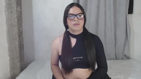 Snapshot of sweetpaulina_ chatting on December 24, 2:32 am sweetpaulina_ online show from December 24, 2:32 am