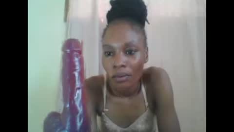 Snapshot of sweetpetite254 chatting on January 30, 12:37 pm ESTHER online show from January 30, 12:37 pm