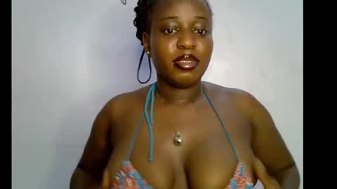 Snapshot of sweetpetitgirl chatting on February 9, 8:13 pm LILY BRANDY online show from February 9, 8:13 pm