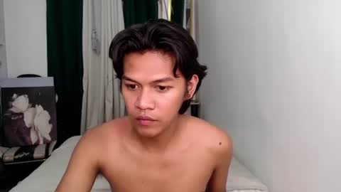 Snapshot of sweetpie_asian chatting on December 10, 9:33 pm sweetpie asian online show from December 10, 9:33 pm