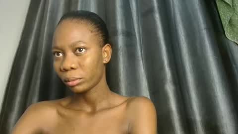 Snapshot of sweetpussy135 chatting on December 16, 4:06 am slim ivy online show from December 16, 4:06 am