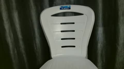 Snapshot of sweetpussy135 chatting on December 21, 4:08 am slim ivy online show from December 21, 4:08 am