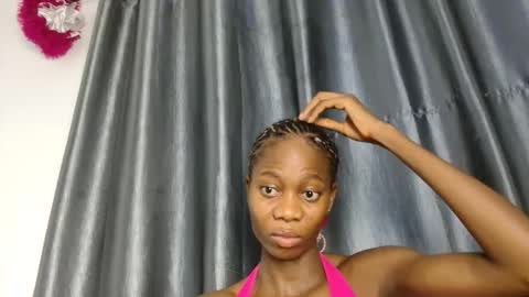 Snapshot of sweetpussy135 chatting on January 14, 4:56 pm slim ivy online show from January 14, 4:56 pm