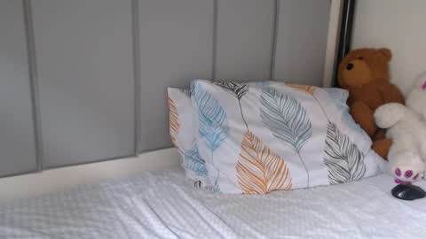 Snapshot of sweetraffy18 chatting on February 6, 2:00 am Raffy online show from February 6, 2:00 am