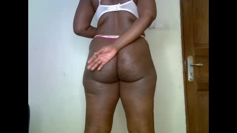 sweetrenne online show from February 21, 5:02 am