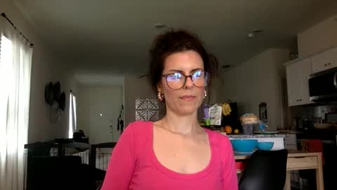 sweetriddance online show from April 17, 4:10 pm