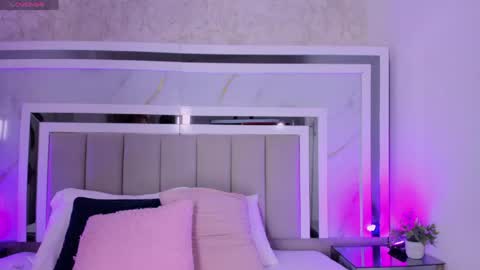 Snapshot of sweetsalome_01 chatting on June 6, 12:54 pm sweetsalome_01 online show from June 6, 12:54 pm