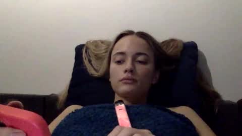 sweetsatalana online show from May 22, 9:53 pm