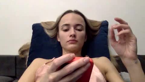 sweetsatalana online show from May 23, 8:02 pm