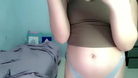 Snapshot of sweetseduction98 chatting on September 26, 8:02 pm Sweetseduction98 online show from September 26, 8:02 pm