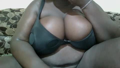 sweetsensation online show from February 12, 9:59 am