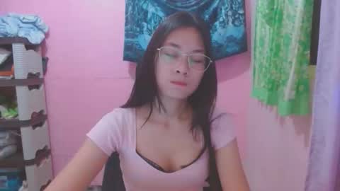 Snapshot of sweetsexygirl20 chatting on May 7, 2:06 am Mia online show from May 7, 2:06 am