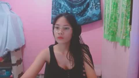 Snapshot of sweetsexygirl20 chatting on May 14, 12:12 pm Mia online show from May 14, 12:12 pm