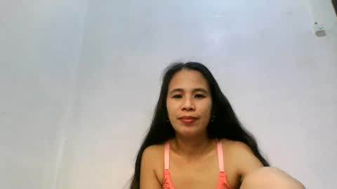 Snapshot of sweetsexylyn chatting on December 23, 11:36 am sweetsexylyn online show from December 23, 11:36 am