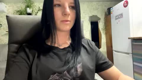 Sweet Shy online show from April 5, 6:16 pm