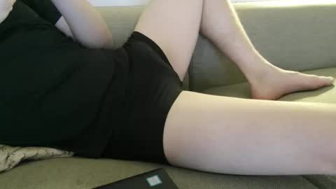 sweetsinner83 online show from April 14, 8:04 pm