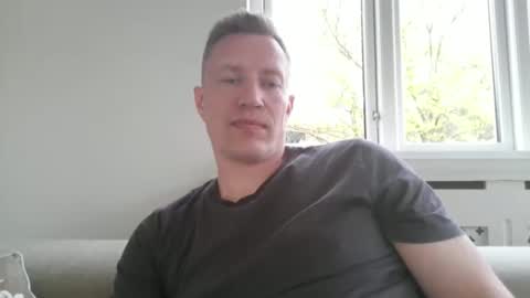 sweetsinner83 online show from May 7, 6:46 pm