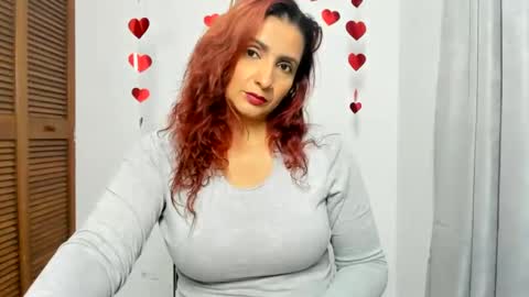 Snapshot of sweetsofia5 chatting on December 23, 4:44 am Sofia online show from December 23, 4:44 am